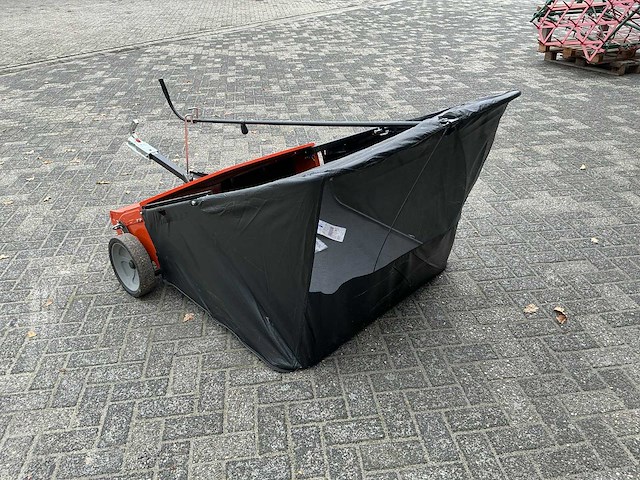 Agri fab 45-04924 112 cm blad/gazon veegmachine - afbeelding 10 van  15