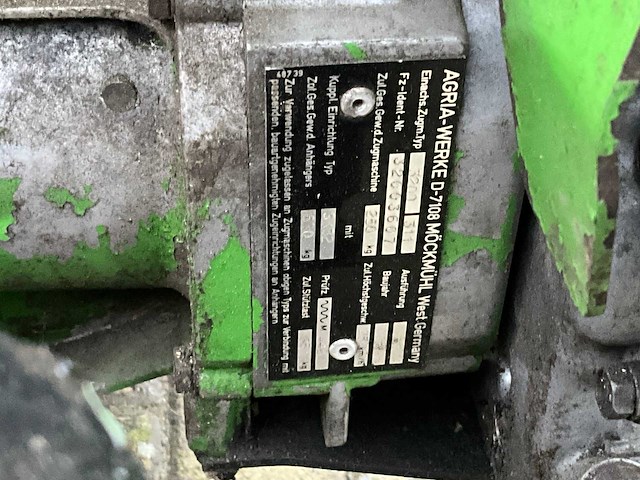 Agria 3200 werktuigdrager / klepelmaaier - afbeelding 2 van  10