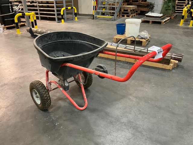 Agrifab smartspreader zoutstrooier - afbeelding 3 van  7