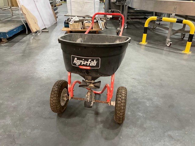 Agrifab smartspreader zoutstrooier - afbeelding 5 van  7