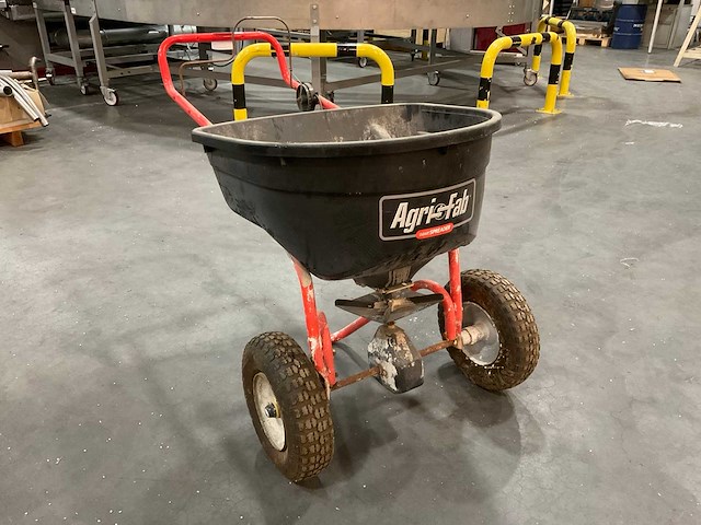 Agrifab smartspreader zoutstrooier - afbeelding 6 van  7