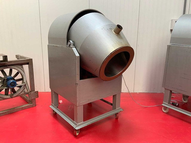 Agritechniek kantelbare noten bekruid tumbler - afbeelding 1 van  9