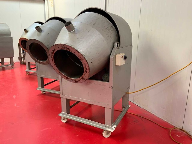 Agritechniek kantelbare noten bekruid tumbler - afbeelding 2 van  5