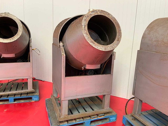 Agritechniek kantelbare noten bekruid tumbler - afbeelding 2 van  7