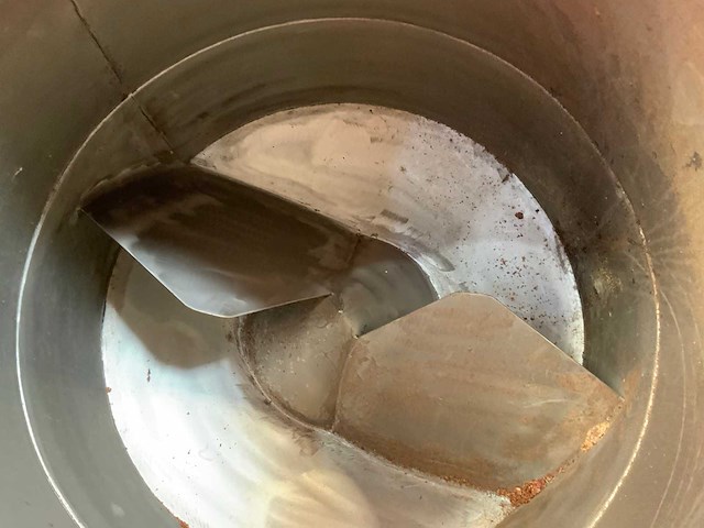 Agritechniek kantelbare noten bekruid tumbler - afbeelding 3 van  5