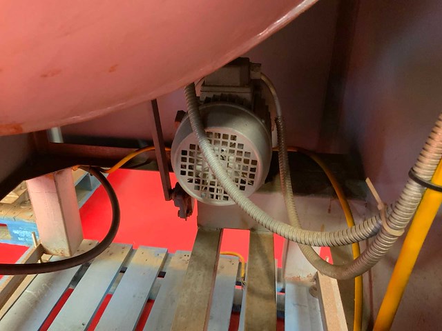 Agritechniek kantelbare noten bekruid tumbler - afbeelding 5 van  5