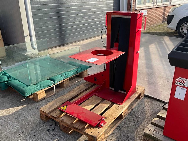 Ahcon ergomatic 1070 bandenlift - afbeelding 1 van  5