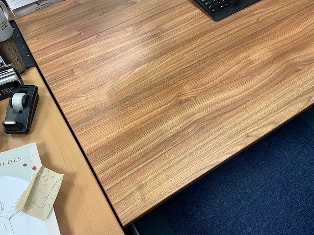 Ahrend - bureau (3x) - afbeelding 3 van  3