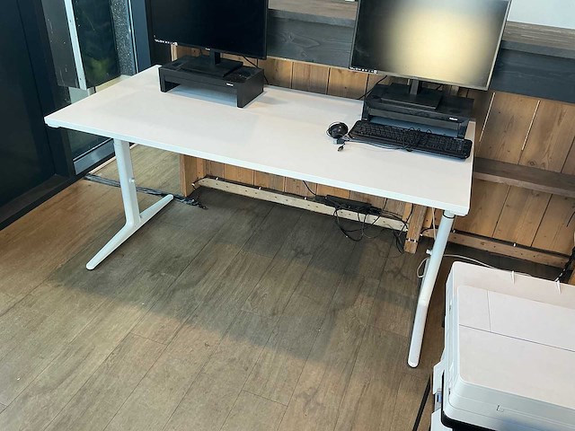 Ahrend - bureau - afbeelding 1 van  3