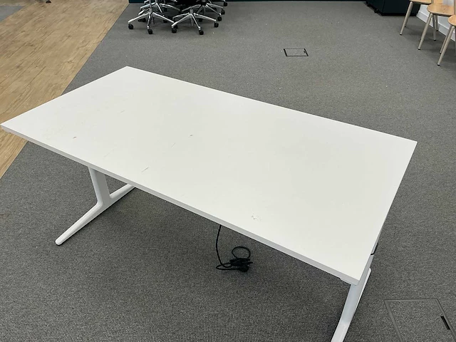 Ahrend - bureau - afbeelding 3 van  4