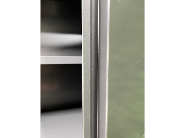 Ahrend - hoge stalen 2-deurs kast - afbeelding 8 van  8