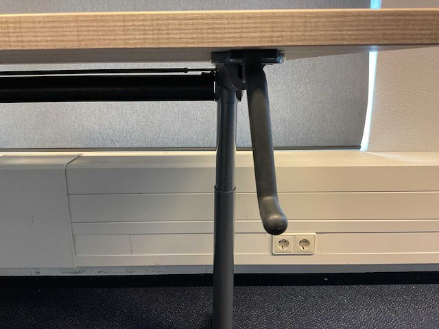 Ahrend - hoog laag bureau 80x180 cm - afbeelding 4 van  9