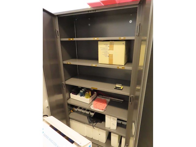 Ahrend - kast met inhoud (2x) - afbeelding 3 van  3