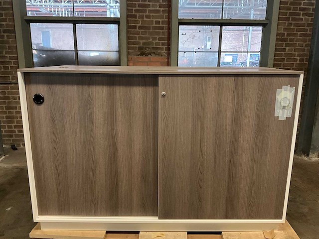 Ahrend - schuifdeurkast 187x45x120cm - afbeelding 1 van  4