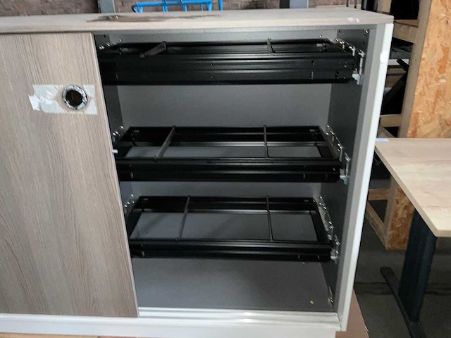 Ahrend - schuifdeurkast 187x45x120cm - afbeelding 4 van  4