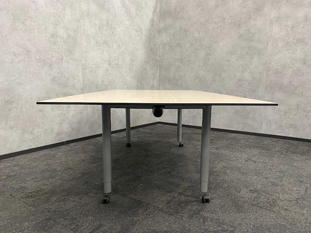 Ahrend - verrijdbare vergadertafel 240x120 - afbeelding 2 van  8