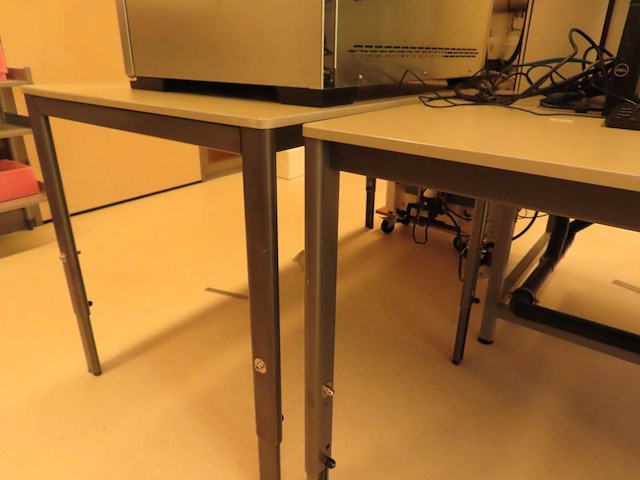 Ahrend - werktafel (3x) - afbeelding 4 van  4