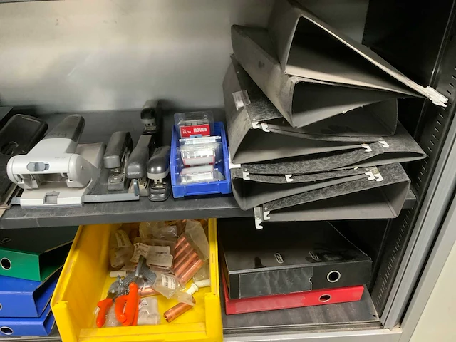 Ahrend archiefkast met inhoud, ladeblokken en printer - afbeelding 3 van  20