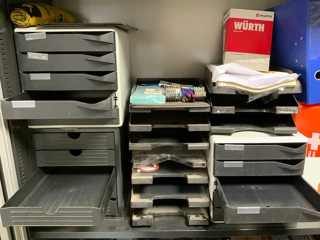 Ahrend archiefkast met inhoud, ladeblokken en printer - afbeelding 17 van  20