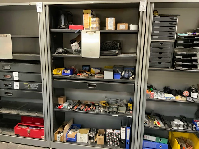 Ahrend archiefkast met inhoud - afbeelding 1 van  11