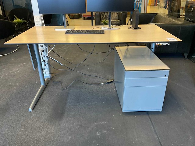 Ahrend bureau, kast en ladeblok - afbeelding 5 van  10