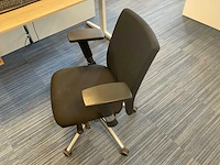 Ahrend bureau met bureaustoel - afbeelding 5 van  7