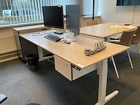 Ahrend bureau - afbeelding 1 van  6