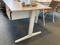 Ahrend bureau - afbeelding 2 van  6
