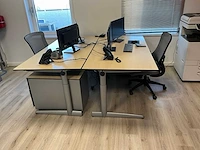 Ahrend bureauopstelling (2x)