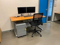 Ahrend bureauopstelling - afbeelding 1 van  8