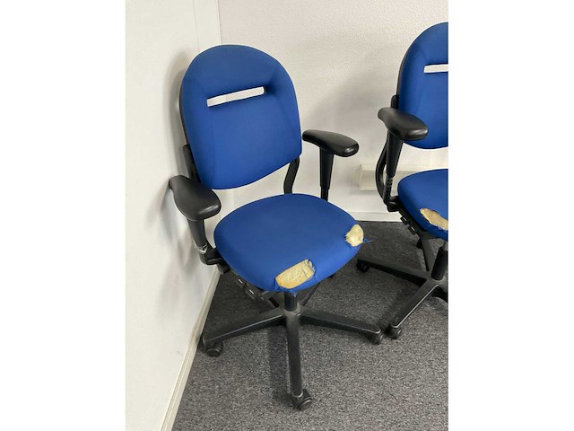 Ahrend bureaustoel (4x) - afbeelding 1 van  1