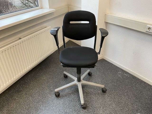 Ahrend bureaustoel - afbeelding 1 van  8