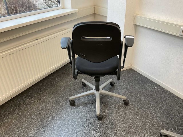 Ahrend bureaustoel - afbeelding 3 van  8