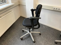 Ahrend bureaustoel - afbeelding 5 van  8