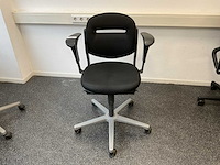 Ahrend bureaustoel - afbeelding 1 van  7