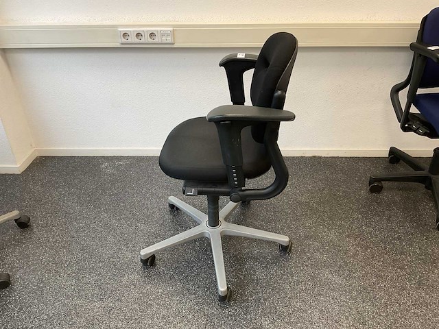 Ahrend bureaustoel - afbeelding 3 van  7