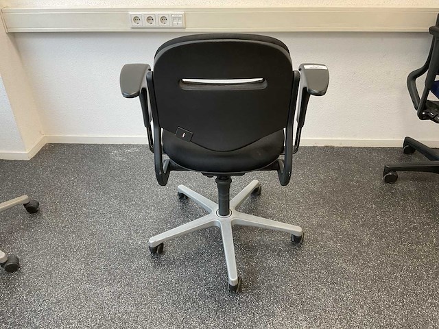 Ahrend bureaustoel - afbeelding 4 van  7