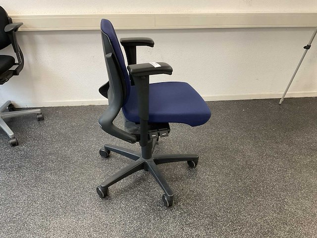 Ahrend bureaustoel - afbeelding 2 van  5