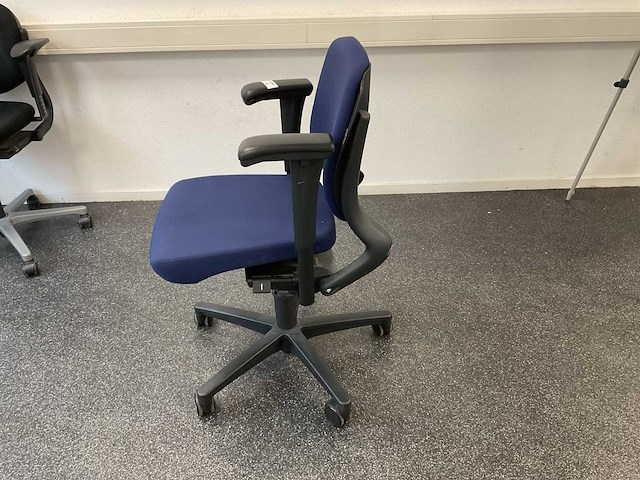Ahrend bureaustoel - afbeelding 4 van  5