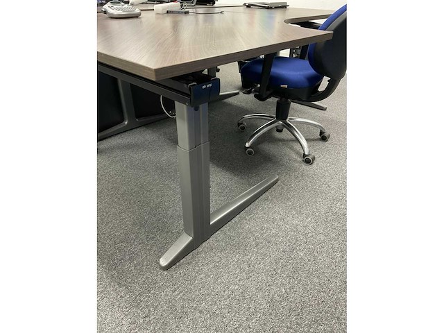 Ahrend bureautafel | 200x125 cm - afbeelding 3 van  8