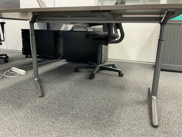 Ahrend bureautafel | 200x168 cm - afbeelding 6 van  6