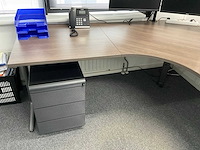 Ahrend bureautafel | 200x168 cm - afbeelding 3 van  4