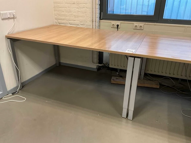Ahrend bureautafel (5x) - afbeelding 1 van  5