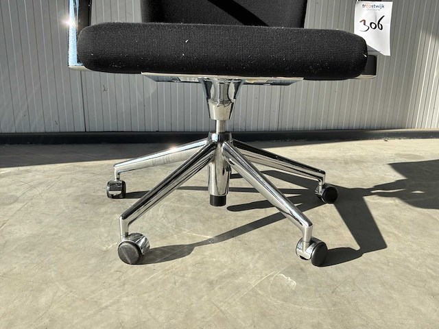 Ahrend design by sigurd rothe bureaustoel - afbeelding 4 van  6
