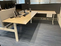 Ahrend duo zit-sta bureau met 2 losse bureaus - afbeelding 1 van  6