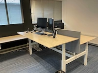 Ahrend duo zit-sta bureau met 2 losse bureaus - afbeelding 2 van  6
