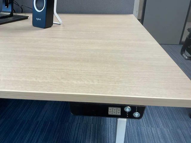 Ahrend duo zit-sta bureau met 2 losse bureaus - afbeelding 3 van  6