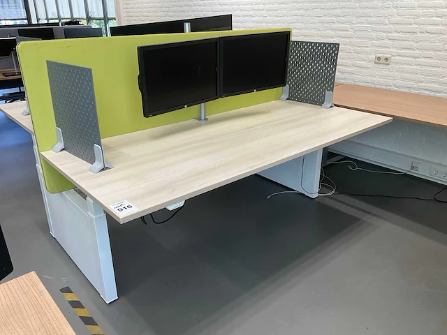 Ahrend duo zit-sta bureau met monitoren - afbeelding 7 van  14