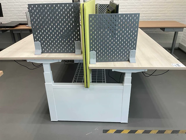 Ahrend duo zit-sta bureau met monitoren - afbeelding 9 van  14