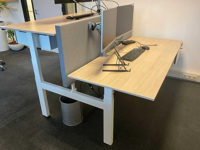 Ahrend duo zit-sta bureau - afbeelding 2 van  4